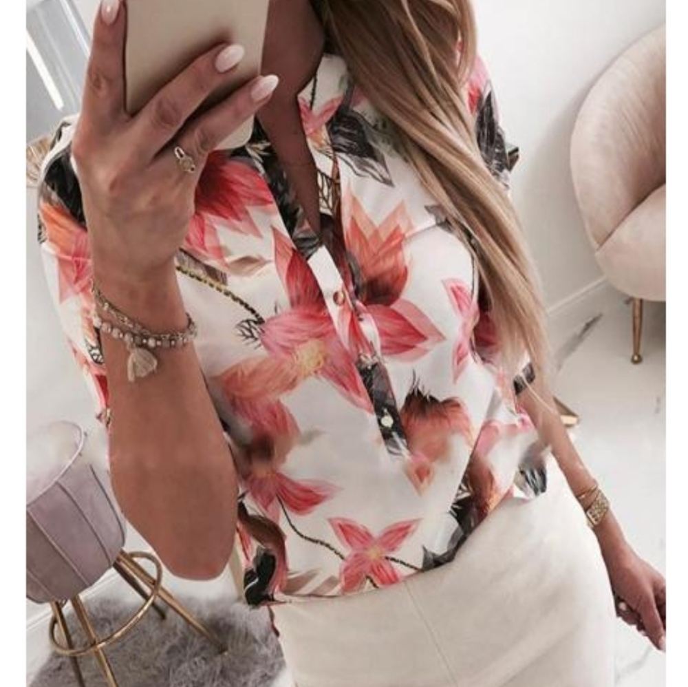 Floral Print Casual Blouse - Picture 3 of 5